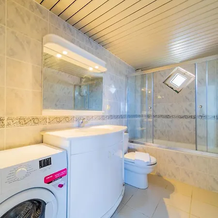 Superb Flat With Nature View And Balcony In Апартаменты *