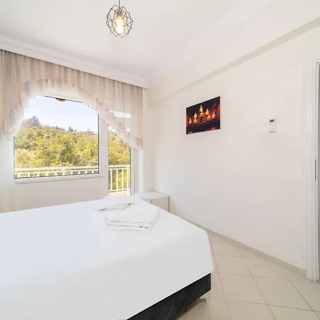 Апартаменты Superb Flat With Nature View And Balcony In *