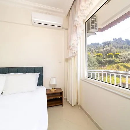 Appartement Superb Flat With Nature View And Balcony In *